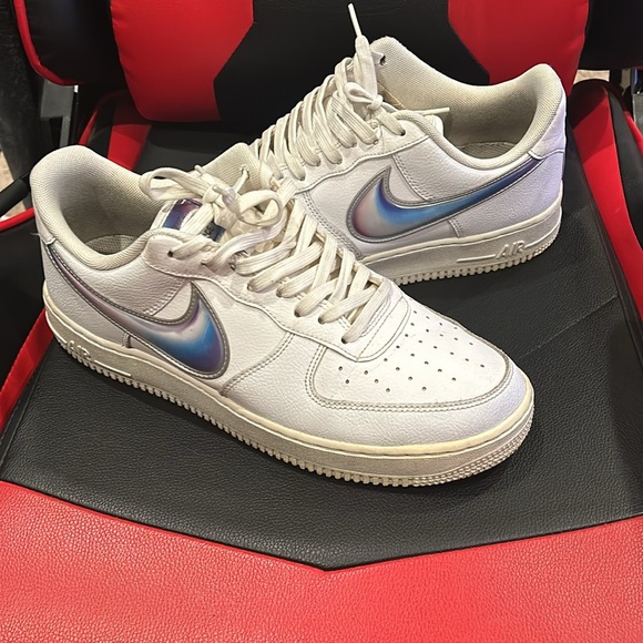 Nike Air Force 1 Iridescent - Picture 4 of 8